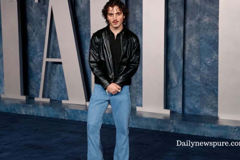Benson Boone Height: How Tall Is the Viral Pop Sensation?